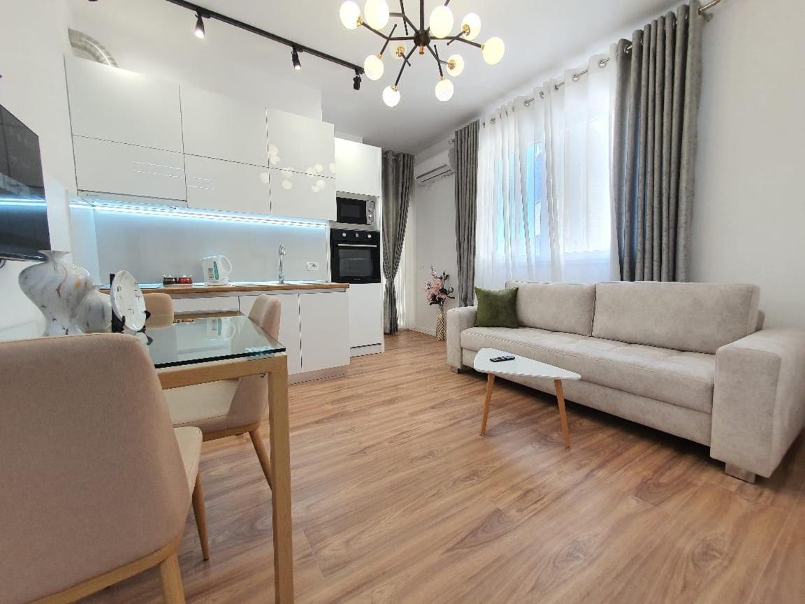 Miku Apartment-Stunning Apartment At Taiwan Tirana Kültér fotó