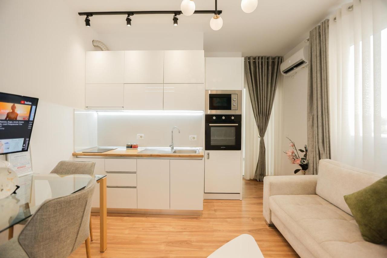 Miku Apartment-Stunning Apartment At Taiwan Tirana Kültér fotó